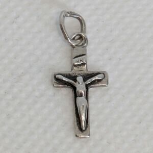 James Avery Rare Retired Silver Small Crucifix Cross Charm Jesus Salvation
